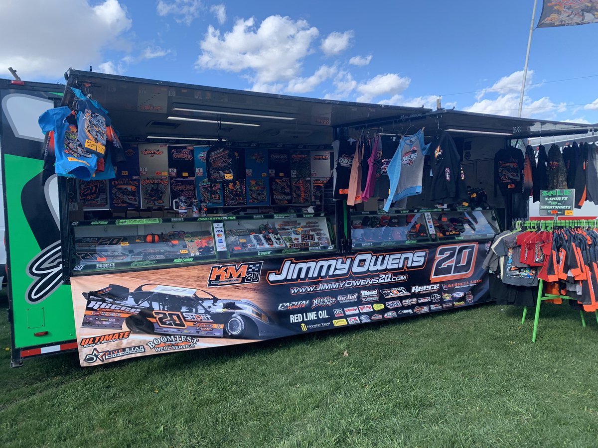 Our merchandise trailer is 𝗢𝗣𝗘𝗡! 👋 Come by and see Mike in the vendor area this weekend @FarmerCityRacin to check out all of our new merchandise. #Illini100 𝗦𝗛𝗢𝗣 𝗢𝗡𝗟𝗜𝗡𝗘: shopjimmyowens20.com