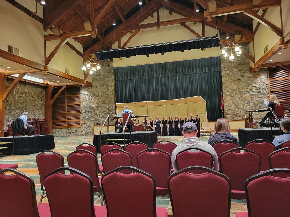 SipusicChoir's tweet photo. So excited to hear Treble Choir, Chamber Choir and Symphonic Choir today at the Smokey Mountain Music Festival. Phenomenal Job by all groups. #choirfamily #joinchoir #beeproud https://t.co/8vktFP3W6o