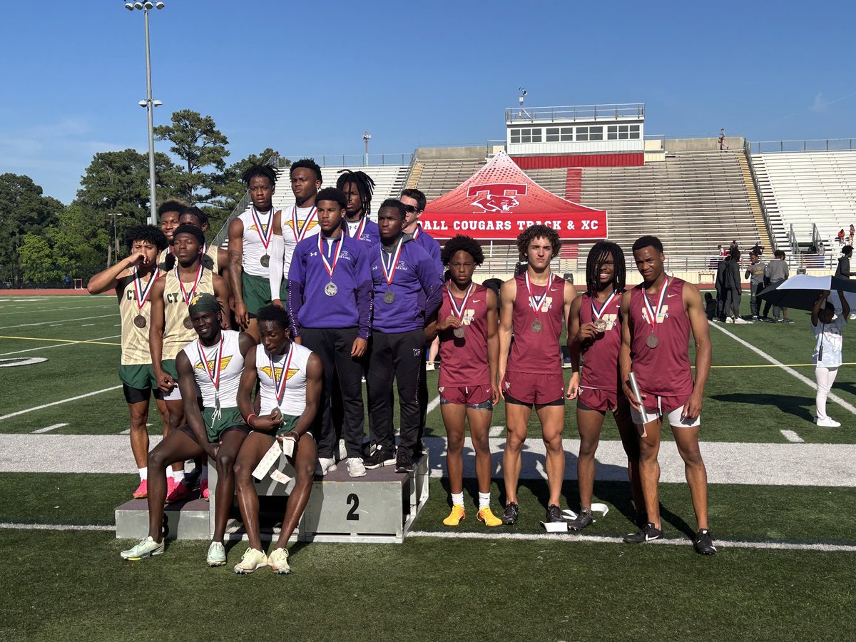 4x100m Relay team consisting of Braylon Johnson, Jordan Godfrey, Kevin Cooper, and Jeffrey Darden are Regional qualifiers with a 4th place finish and New School Record of 41.45!  👏🏾👏🏾🔥🔥💪🏾@CW_Athletics @CyWood_Boosters