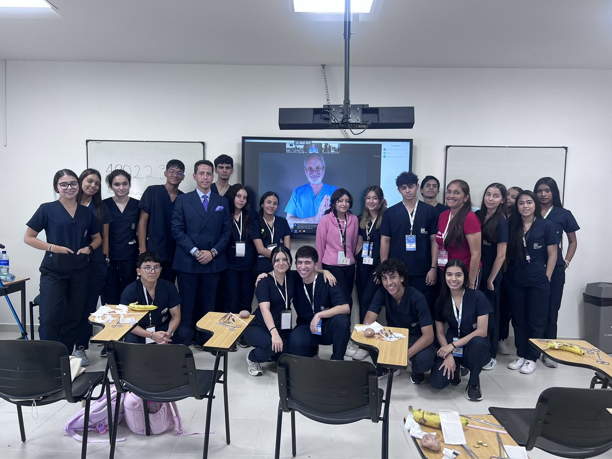 Let me introduce you the 2024 first Colombian 🇨🇴 class of the @BBASS_skills by Professor @David_ukan ! Special thanks to Prof O Regan for his outstanding mentorship! You are a truly surgical Sensei 🥋! @unab_online @pferrada1 @Cirbosque
