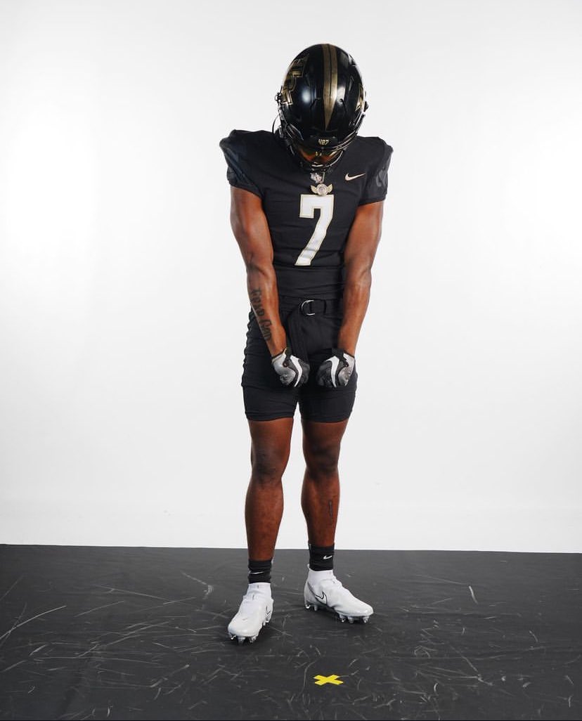 I will be attending @UCF_Football spring game tonight @CoachAlexMathis @CoachHoun @DEvans345 #GoKnights #ChargeOn