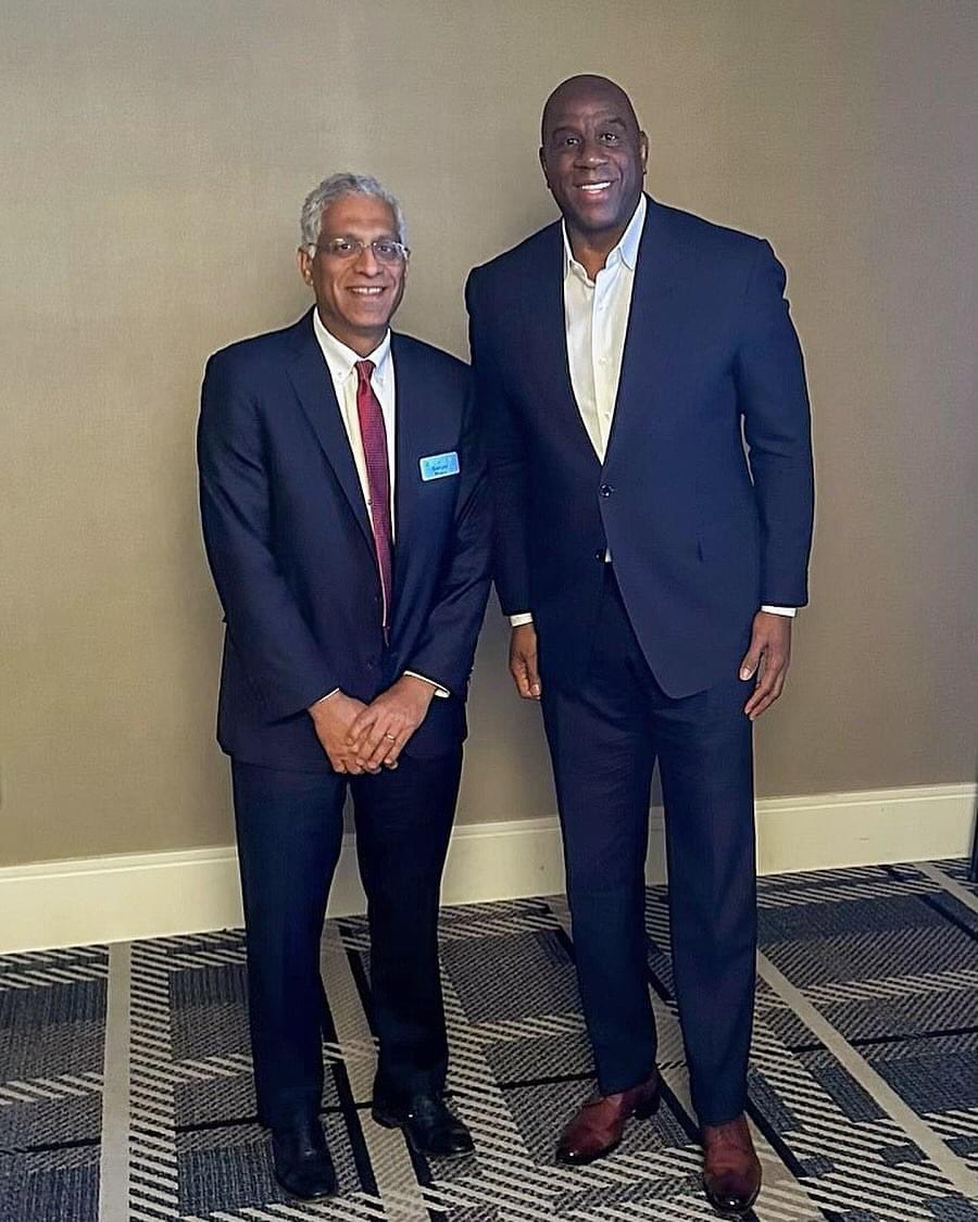 Spent my Friday morning at the 2024 FHLB Annual Conference in Frisco, Texas speaking to 250 C-suite executives on leadership, teamwork, and over-delivering to your clients! Thank you to Federal Home Loan Bank of Dallas President and CEO Sanjay Bhasin for having me!