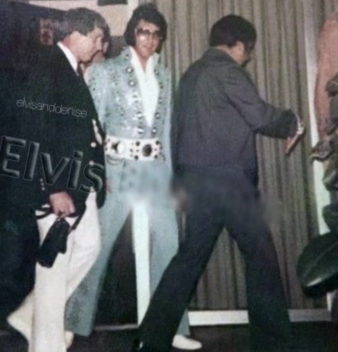 April 12, 1972;
Elvis before his concert in Indianapolis IN.
#ElvisPresley #ElvisHistory