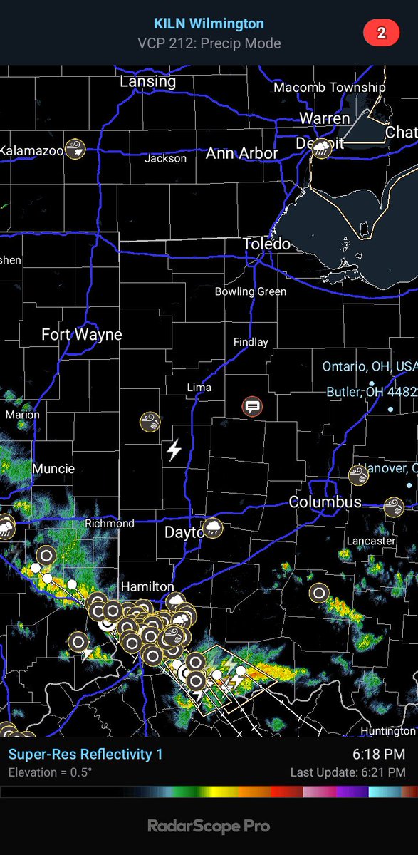 Lighting strike just out there no precipitation. #OHwx