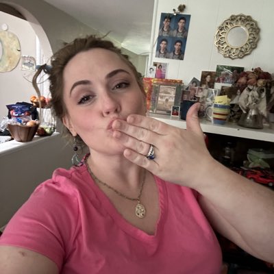 catherinejenna7's tweet photo. #NewProfilePic https://t.co/KXEXi570Ct