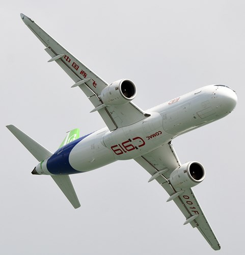 Enter the Dragon - Singapore Air Show saw China's airliner ambitions soar - but can it really break into the big time? #COMAC #C919 #Airbus #Boeing ow.ly/SCtx50ReRv5