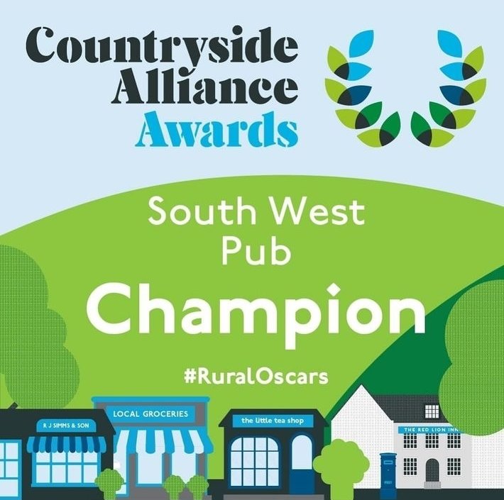 Congratulations to our first team manager and landlord of @Theyorkinnford, @drpjohn27, for winning the Countryside Alliance Awards South West Pub Champion. If you've not been for a visit, you are missing out! Well done, Dan and team York! #Tigers 🐅 #Axminster 🧡 #CoyTigers ⚽️
