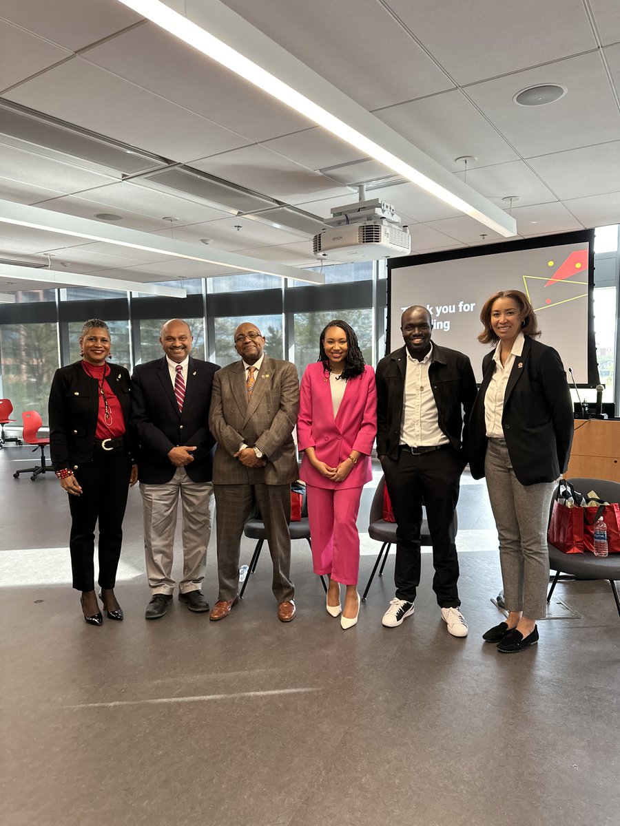 Proud to host these amazing Science Terp alums today for an insightful panel discussion! @Namzo098, @kyeishalaurence, Willie May, Asha Willis and Sherita Hill Golden, we are so proud of all you have accomplished and can't wait to see what's next for you!