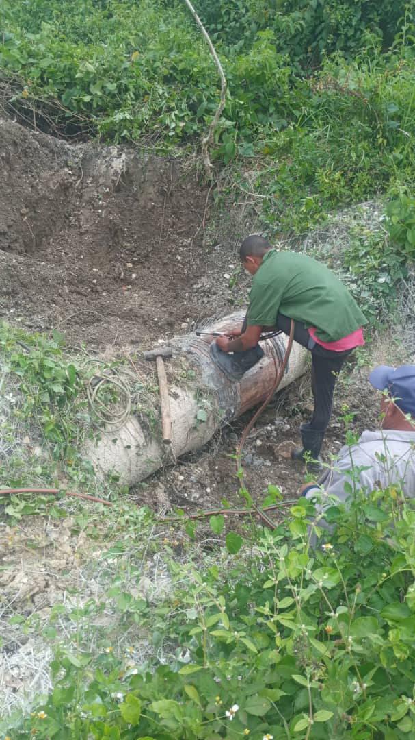 Este es el 1ro d 3 que existen en la Conductora de Los Moros para suprimirlos y dar hoy un mejor servicio a los barrios asociados a este sistema.
#EAAVC
#JuntosPorVillaClara