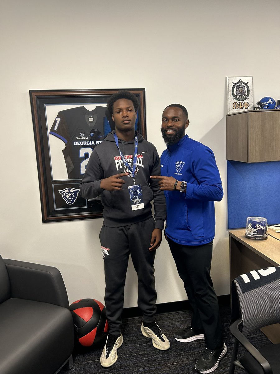 Blessed to Receive an Offer from Georgia State University!! #NewAtlanta @Coach_Treal @DellMcGee @CoachStoneO @DutchtownFB1 @_Coach_O @niketaq