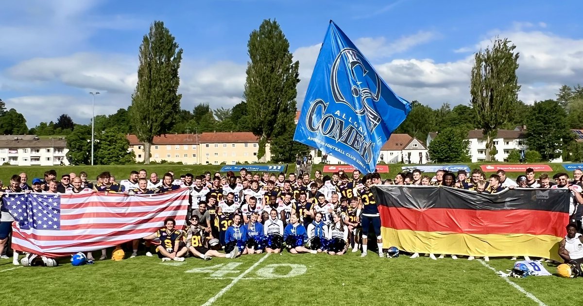 AFW Flashback Friday - May '22 Augustana College (IL) continued their exemplary tradition serving the growth of their S-As promoting international travel, education and competition. After AFW trips to Ireland & Italy this journey took them to Germany & Austria @AugieILfootball