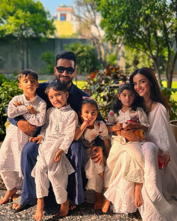 JasLy & Their Babies❤️🪬 Maa Shaa Allah😍 Allahumma Barik🤲🏻 @jasminbhasin @AlyGoni #JasminBhasin #AlyGoni #JasLy #JasLyForever #JasLyians