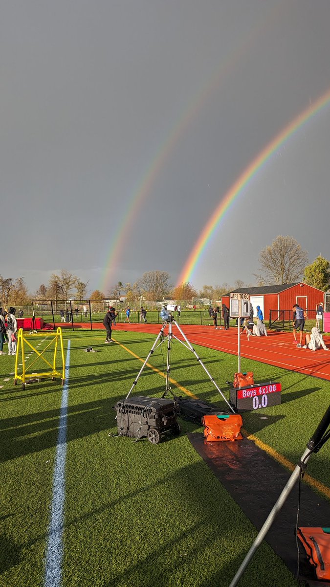 docmyrtlewood's tweet image. Rain, rainbows and track @ Cardinal Inv @PennTrackXC