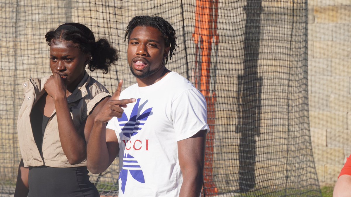 World Champion Noah Lyles in Gainesville to watch the Tom Jones Memorial as some of the best college and professional athletes compete! ✌️