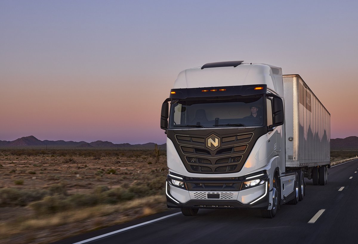 Alongside our hydrogen fuel cell electric trucks, our battery-electric trucks are back on the road! Meet BEV version 2.0, with upgrades such as an improved instrument cluster, enhanced connectivity, and a user-friendly mobile app. Discover more: nikolamotor.com/the-nikola-tre… #NKLA