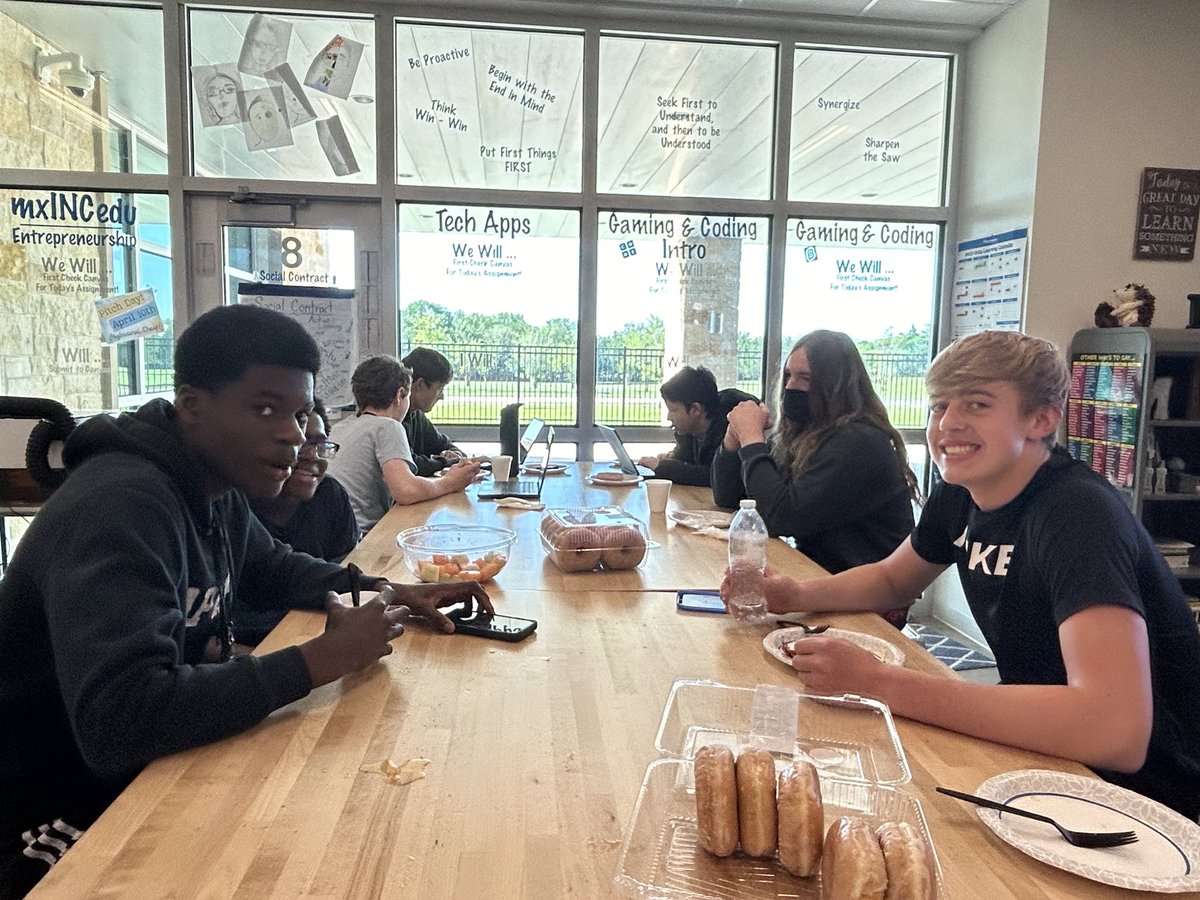 TechRunsThruIt tweet media