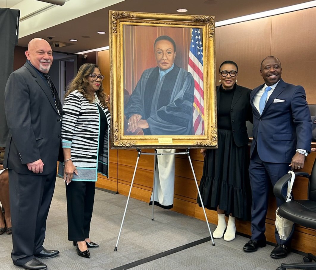 Presiding Judge Yvette Miller introduced Justice Leah Sears at today's portrait unveiling at Fulton County, seen here with Judge Jay Roth & Harold Franklin (King & Spalding) @SupremeCourtGA @LeahSears1