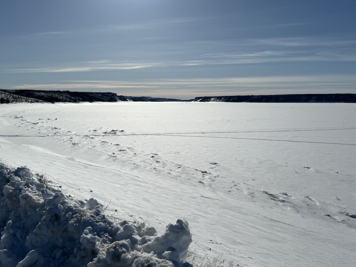 tephrafan's tweet image. Wrapping up two days of community meetings in Fort Good Hope today. Discussing permafrost, community hazards and supporting development of the community plan. Lots of issues increasing for the community as climate change impacts grow. Beautiful spring day. Great hospitality.