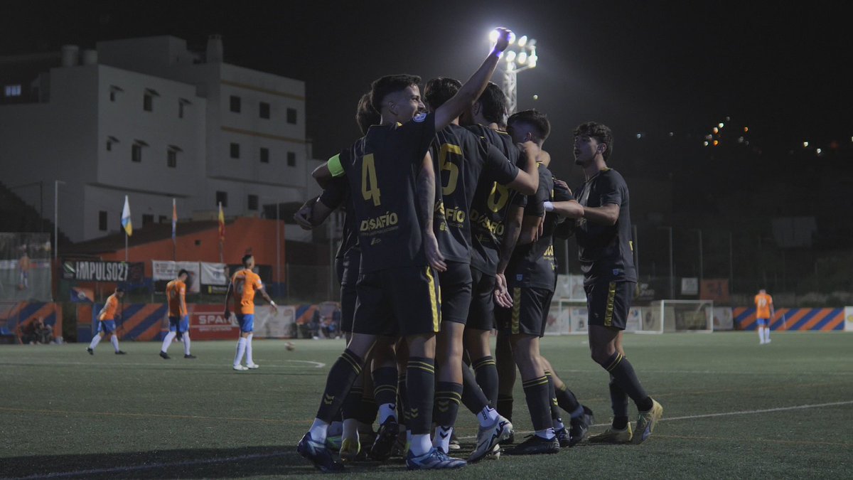 😴 ¡¡A 𝕤𝕠𝕟̃𝕒𝕣, familia!! ✨

#VamosUD 💛💙 #LasPalmasAtlético