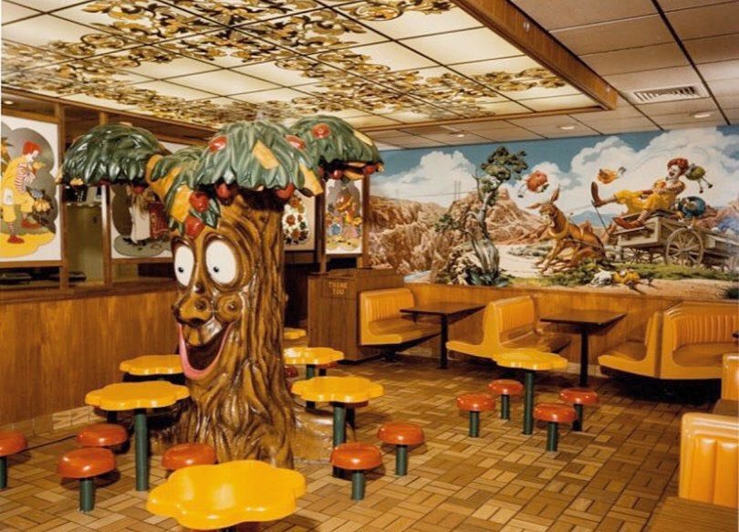 toys_retro's tweet photo. Eating McDonalds in the 80’S? 🍔 https://t.co/naRkgPyvtt