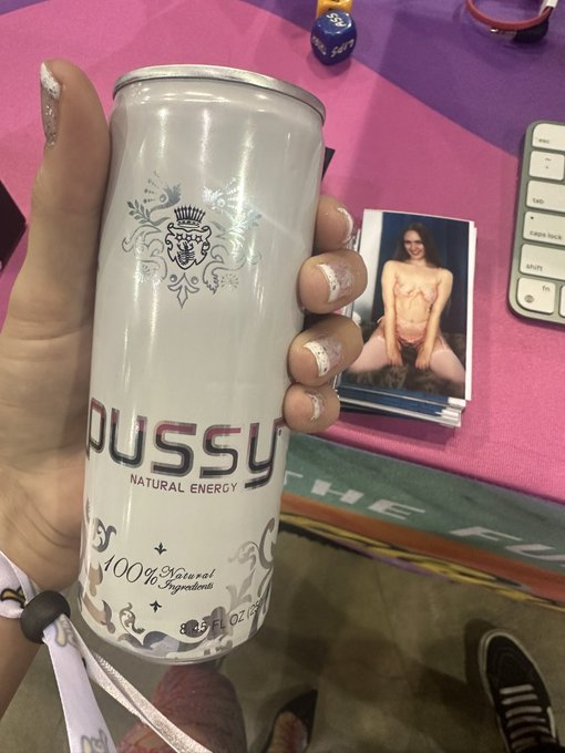 Ready for some pussy! Let&rsquo;s party all night at the Chaturbate booth 🧡 Join me virtually on https://t<a href="/tag/onmfc"class="tags"><span>#onmfc</span></a>