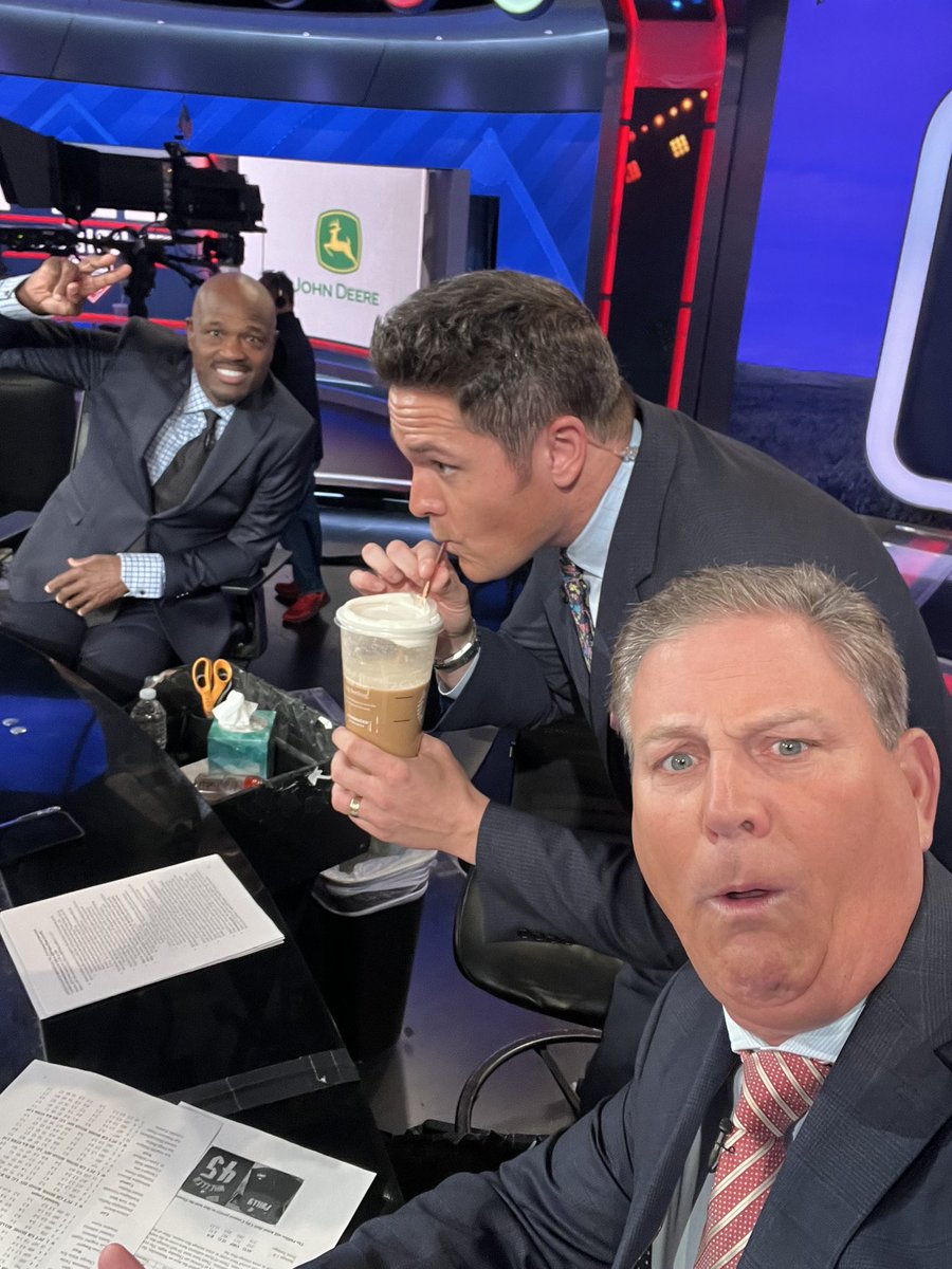 What Tha ? It’s showtime … 6-8pm ET MLB2NITE …. ONLY on @MLBNetwork …. With my guys Greg Amsinger (caffeine freak) and Harold Reynolds !