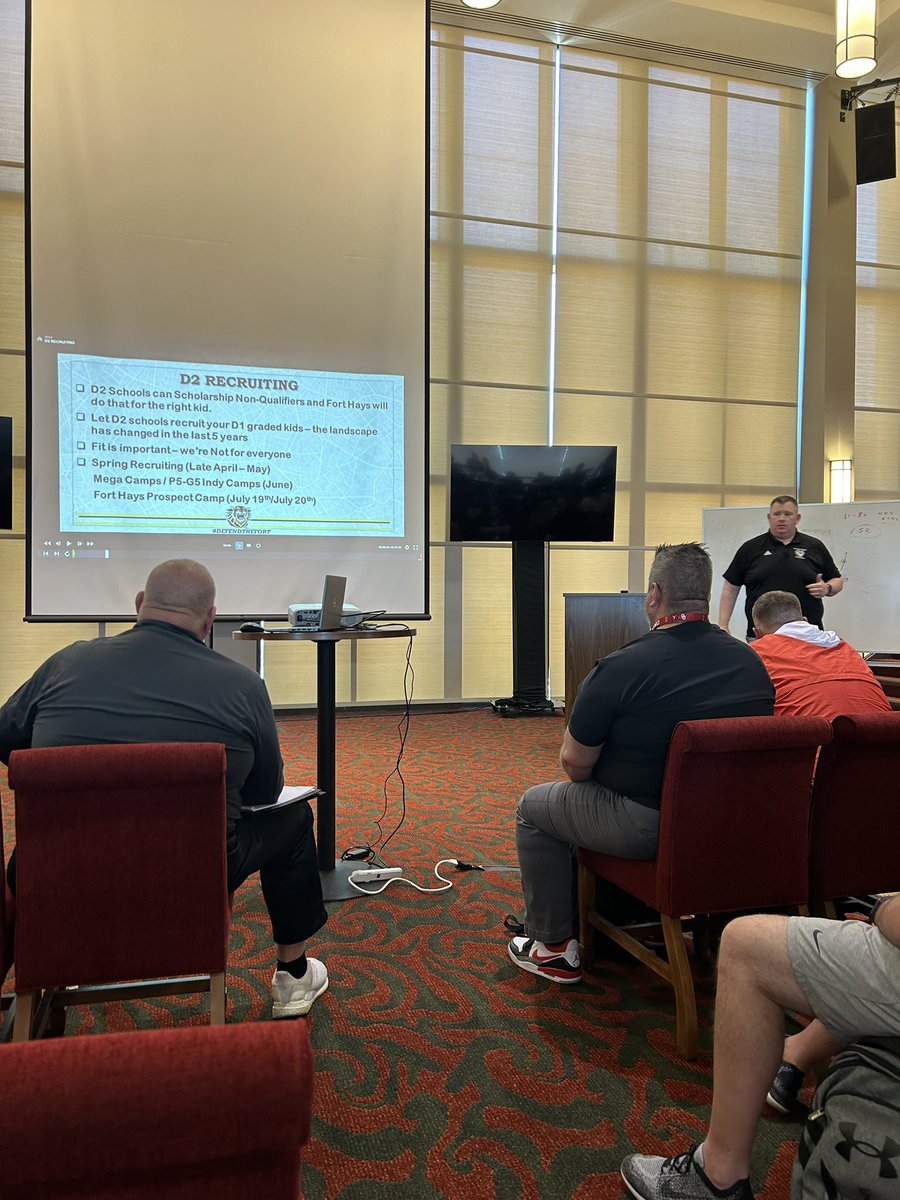 Thank you @OU_Football for hosting a great Coaches Clinic! Best part getting to watch my brother @CoachJMBryant present today! Proud of him!