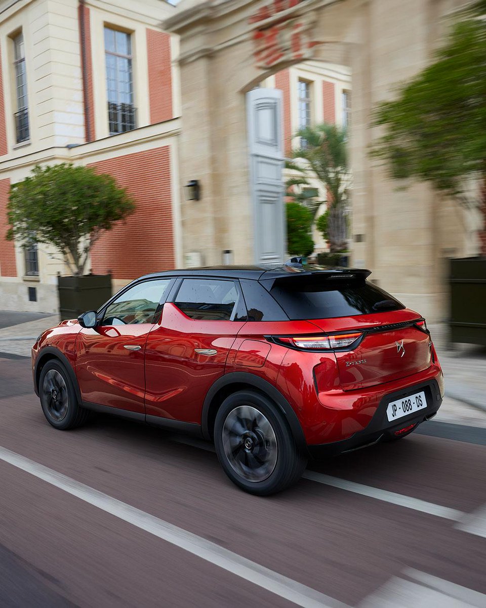 El #NewDS3 es el crossover perfecto entre la alta tecnología de maestros originarios de Francia y la artesanía tradicional, la cual eleva cada detalle a un status superior ✨

#dsautomobiles #dschile #DS3