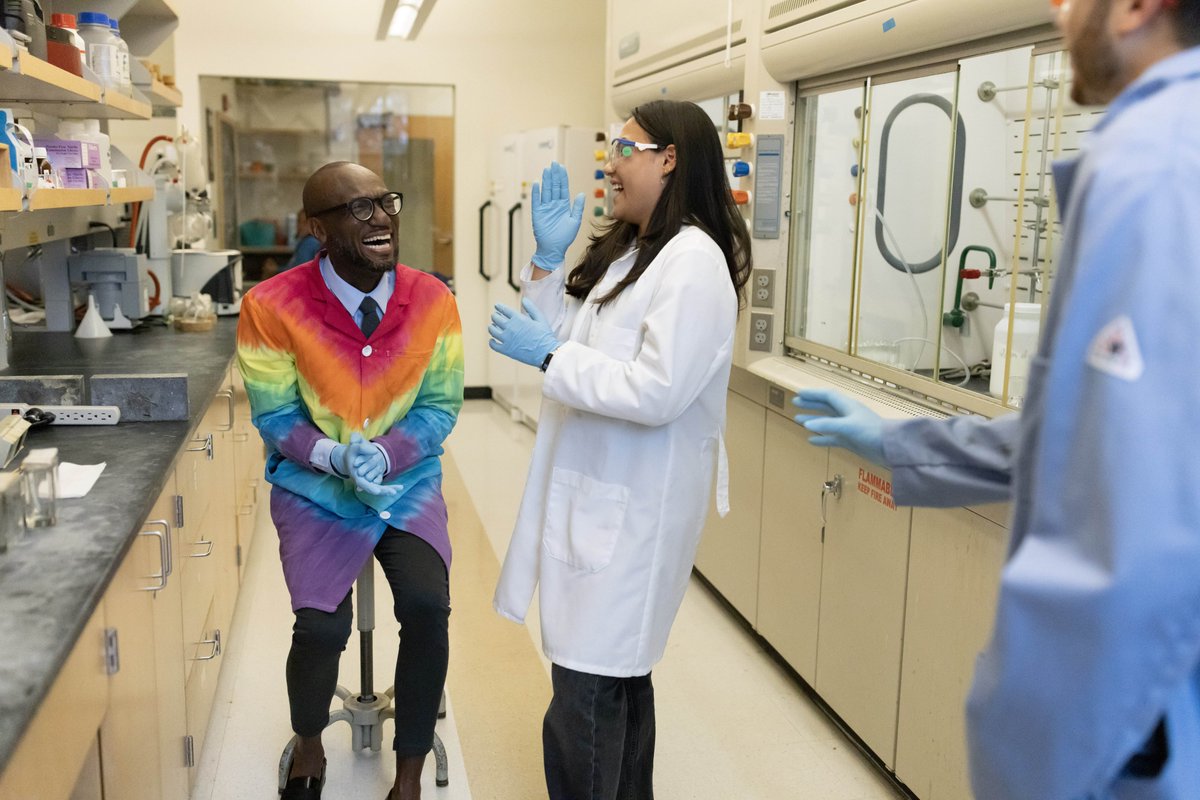 This ain't Texas... it's @drdre4000's dance floor (ahem, lab). Catch our favorite chemist/TikTok star on @BBC where he explains how he's transforming how his students learn #chemistry, one dance move at a time! & his love for Queen 🐝's new country album. bit.ly/49PLJwZ