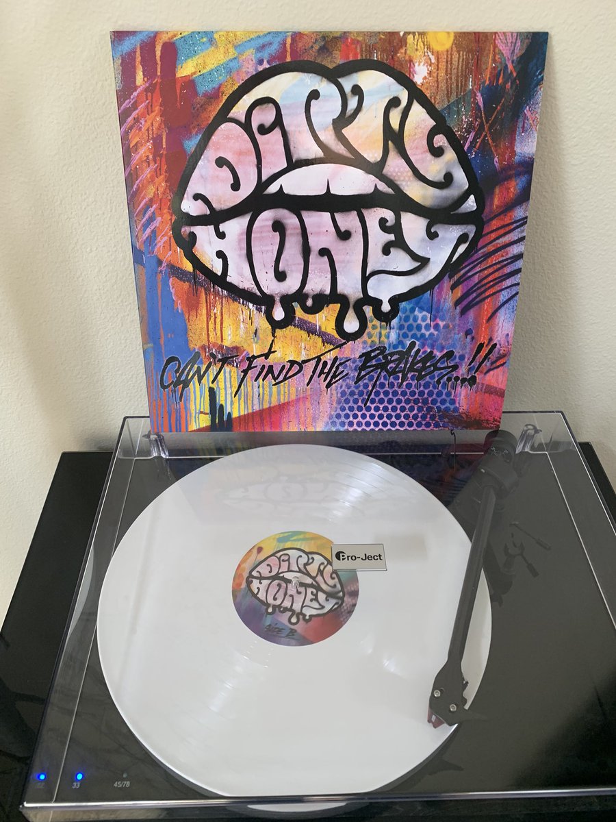 In the meantime @DirtyHoneyBand sneakily released a kickass rock’n’roll record last year. Chock full of bluesy Led Zep riff and hip-swinging beats #NowPlaying #vinylcollection