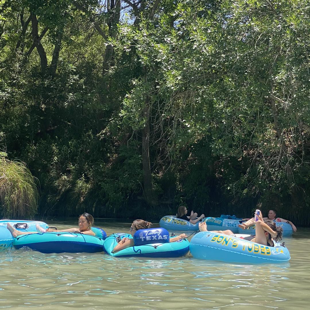 sonsriocibolo's tweet photo. Let's go to Son's River Ranch this weekend! Their glamping cabins are only $79 a night on Friday and $99 on Saturday. The river is flowing perfectly for tubing and kayaking right now. The weather will be gorgeous all weekend. Let's do it! #naturetrip #weekendgetaway #funatsons https://t.co/uedofm9RxV