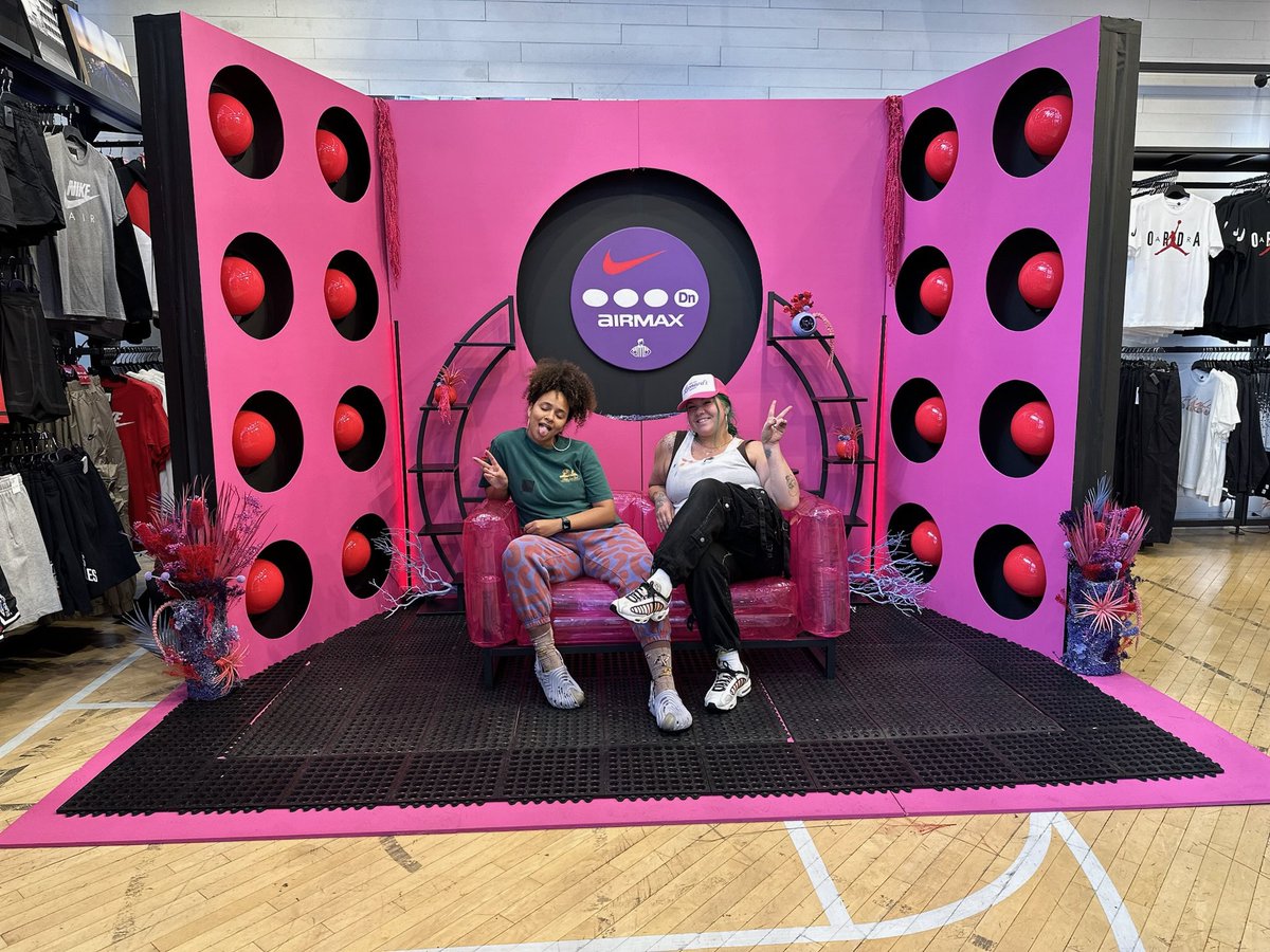 Me & my bestie got to build a photo opp set for Nike Air Max day at The Foot Locker in Hollywood.✨

Really learning woodworking. Double layer wood flats with jacks made by us by hand 💅🏽