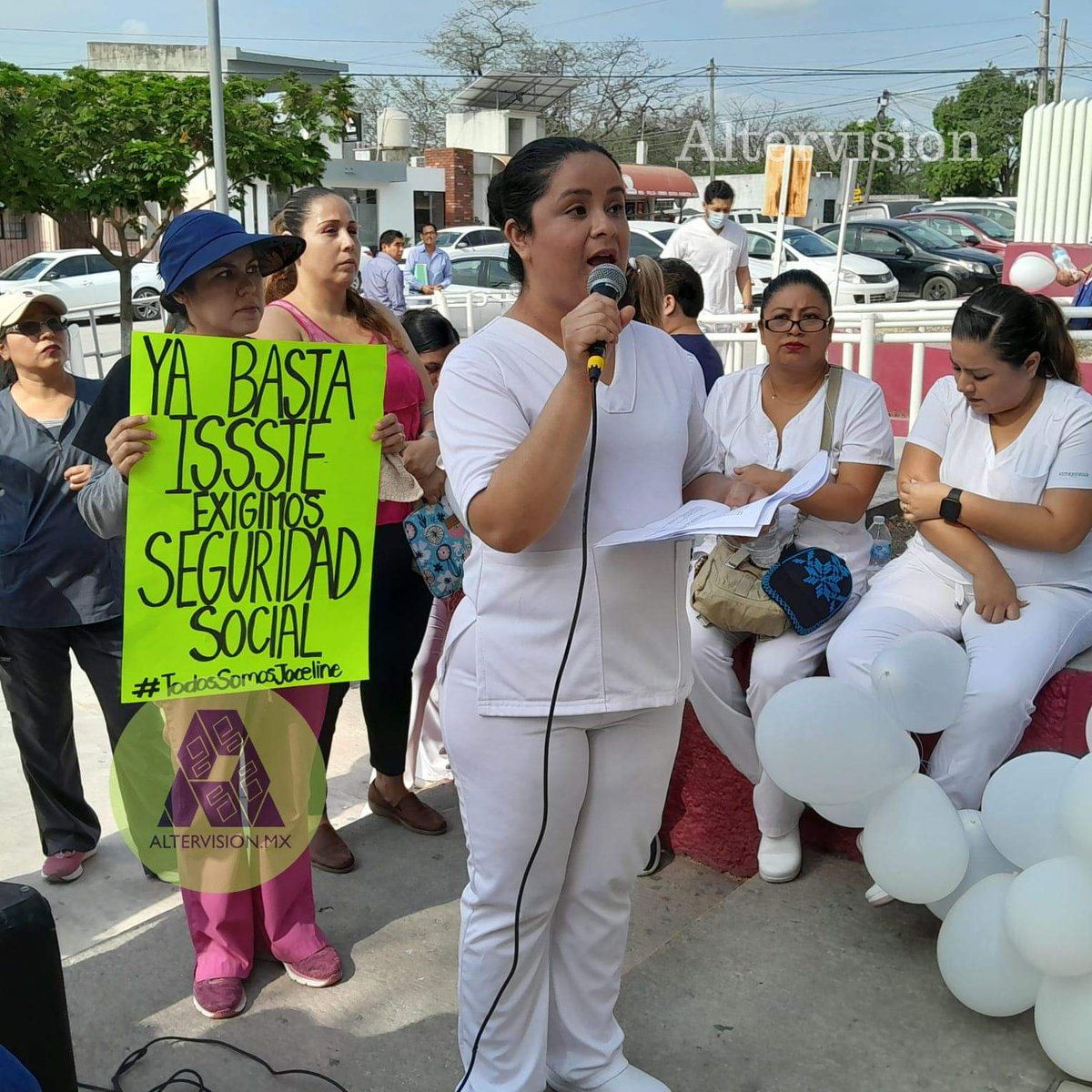 KaryYanez13's tweet photo. #CiudadValles | 🏥 Trabajadores del ISSSTE exigen mejoras laborales tras accidente de enfermera
Noticia completa en
#Altervision #Noticias
https://t.co/ydCTNiaEbD https://t.co/lc6GWsM7wh