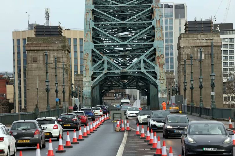 Tyne Bridge warning ahead of end of school holidays - as council boss reveals how long travel has been taking so far chroniclelive.co.uk/news/north-eas…