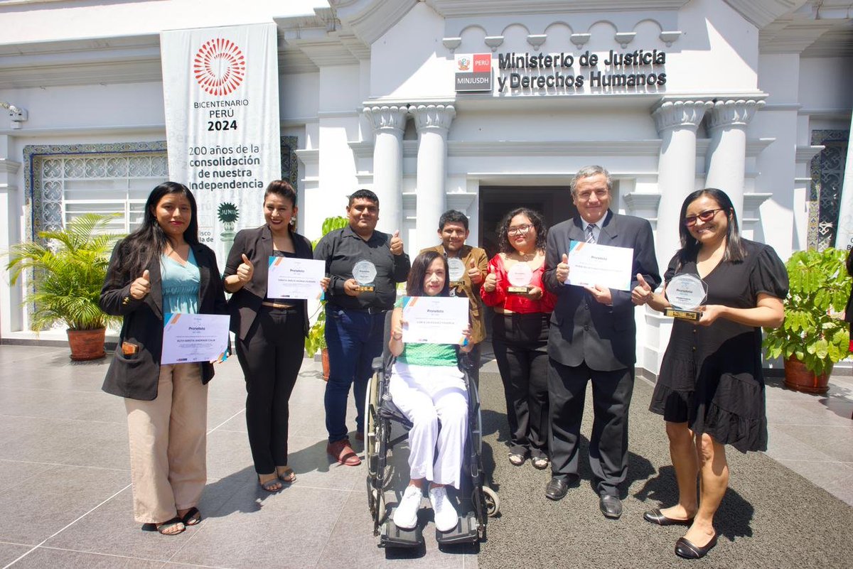 #NotaDePrensa 🗞️ MINJUSDH reconoce labor de pronelistas en materia de educación, promoción y difusión de los derechos humanos en el país 👉 cutt.ly/Ww7oGDAF.