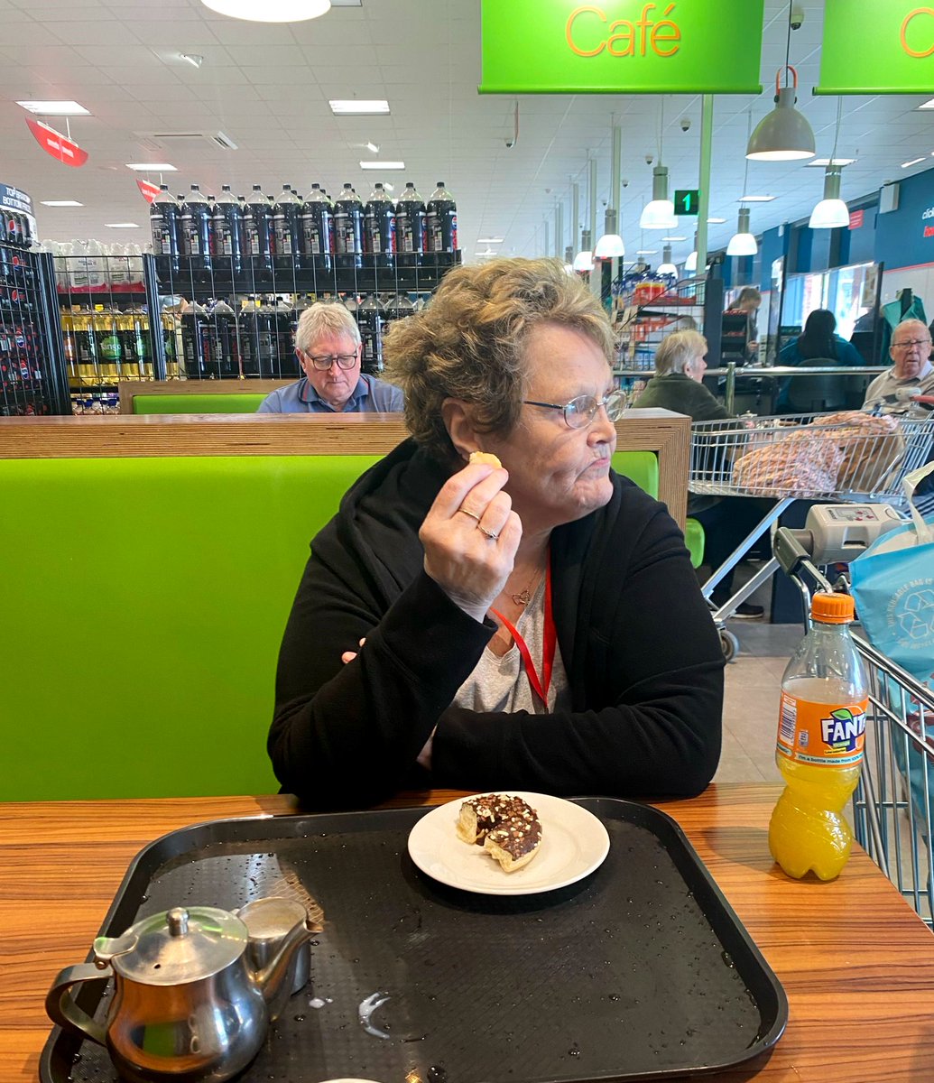 Daphne recently enjoyed a morning of shopping in the local town, followed by a cup of tea and a cake in the café!

#Blackburn #carehomes #carehomesuk #elderly #Lancashire #respite #daycare #residential #wecare #socialcare #care