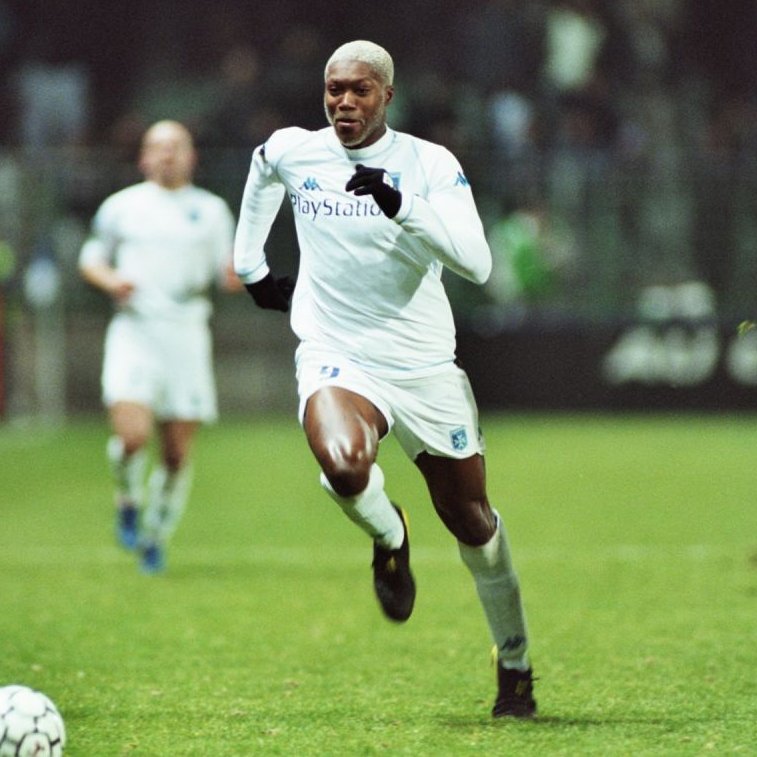 📈 The 90s also saw Auxerre known for their youth development, with the academy producing talents like Djibril Cissé and Olivier Kapo, who would shine in the next decade. The foundation was laid in the 90s! #YouthDevelopment