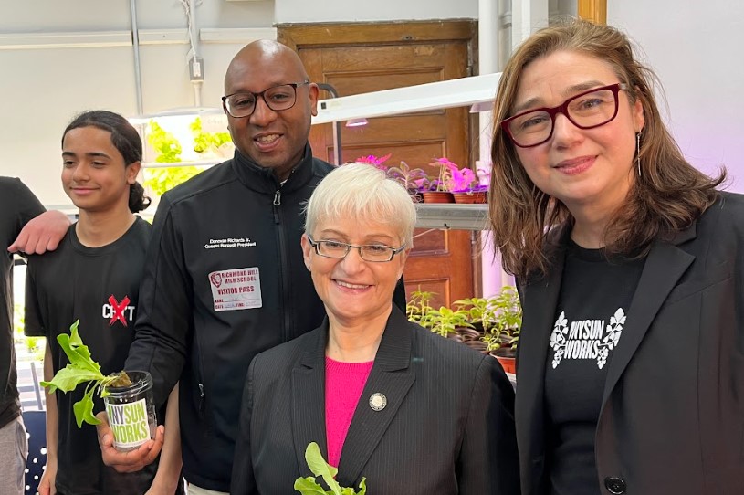 We were thrilled to be w. @QnsBPRichards for today’s State of the Borough & his historic commitment to hydroponics & climate ed in Queens public schools! Your appropriation of $2.3M this FY will grow the next generation of Farmer Scientists & help build a more sustainable future.