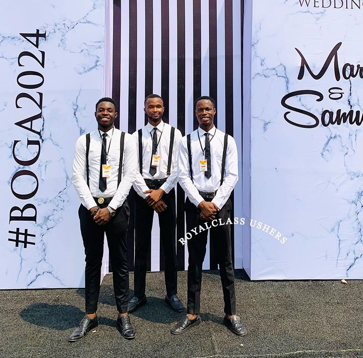 The perfect gentlemen! The best waiters for the job 😎

#royalclassushers #ushers #waiter #eventstaffingservices #eventstaffing #usheringagency #nigeriawedding