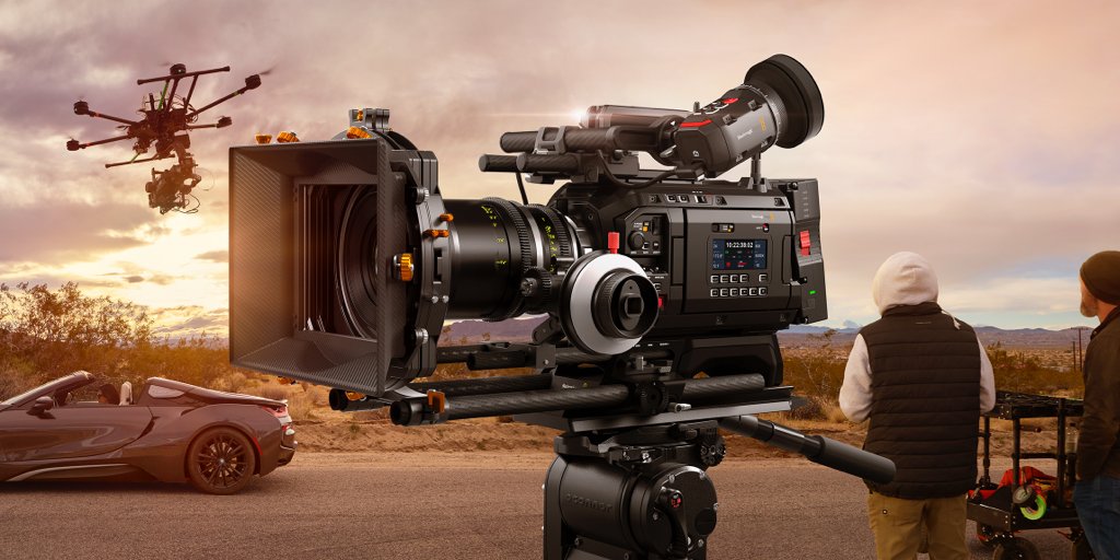 Blackmagic_News's tweet image. New Blackmagic URSA Cine 12K! Revolutionary large format digital film camera with RGBW 36 x 24mm sensor, 16 stops of dynamic range and Blackmagic RAW syncing to DaVinci Resolve! Learn more at bmd.link/CbHJ9b
