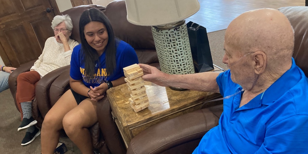 Wayland Baptist University students, along with some faculty and staff, provided a dozen non-profit organizations with assistance Saturday, April 6, during Serve Plainview, the university’s annual day of service to the community.
wbu.edu/news-and-event…