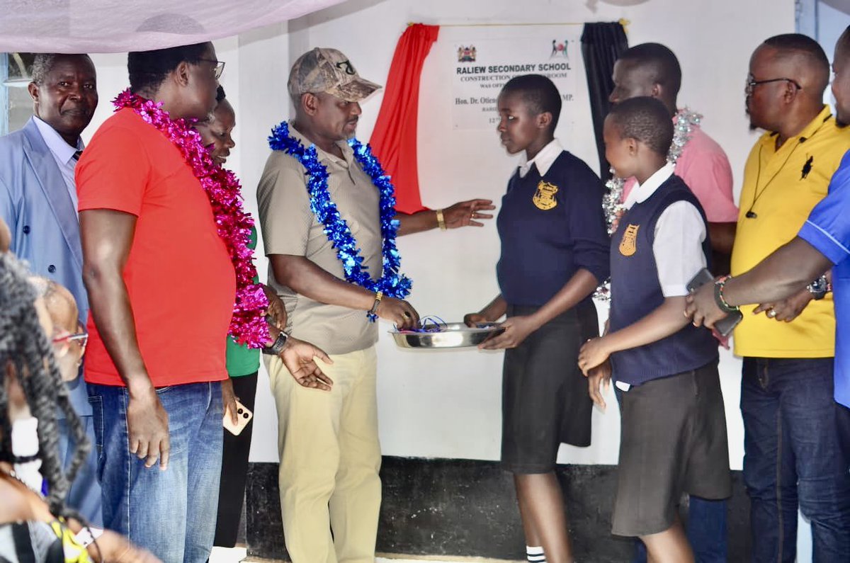 #RariedaTimes, Was Happy To Commission CDF Built Classes At Raliew & Luoro Secondary Schools. Took Time To Sensitize Constituents On Bursary Application Processes & Public Participation On CDF Matters.