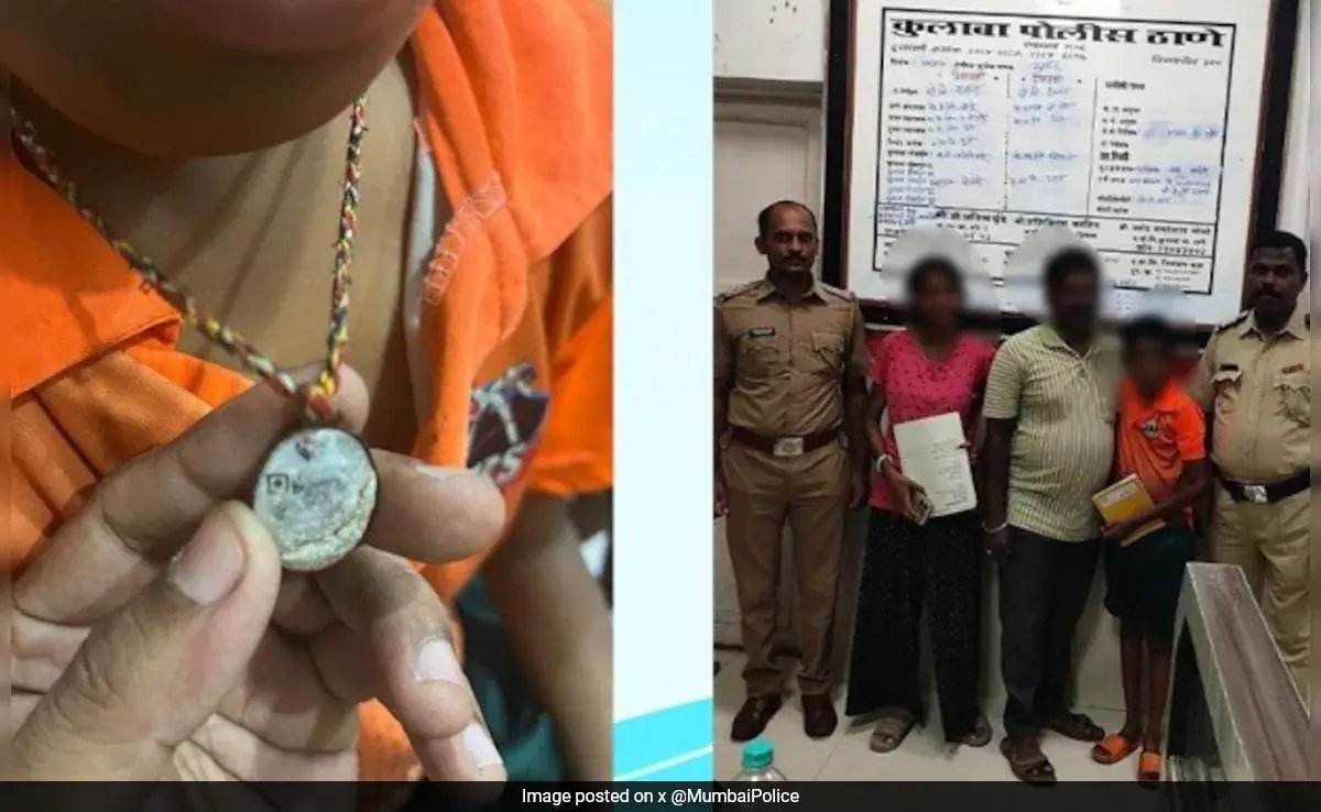ndtv's tweet photo. Mentally Challenged Boy Reunites With Parents In Mumbai Due To Pendant With QR Code
https://t.co/ddUMc71wZn https://t.co/qTW9sVgI5Y