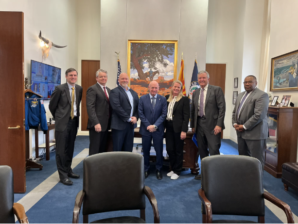 SiFive's tweet photo. This week SiFive participated in a U.S.-Japan Semiconductor Suppliers roundtable with officials from the U.S. and Japan—plus a @SIAAmerica delegation to speak with members of Congress—to discuss the future of #RISCV and silicon innovation. Learn more: https://t.co/JS4n1Ipbtz https://t.co/qDq6RqHVvk