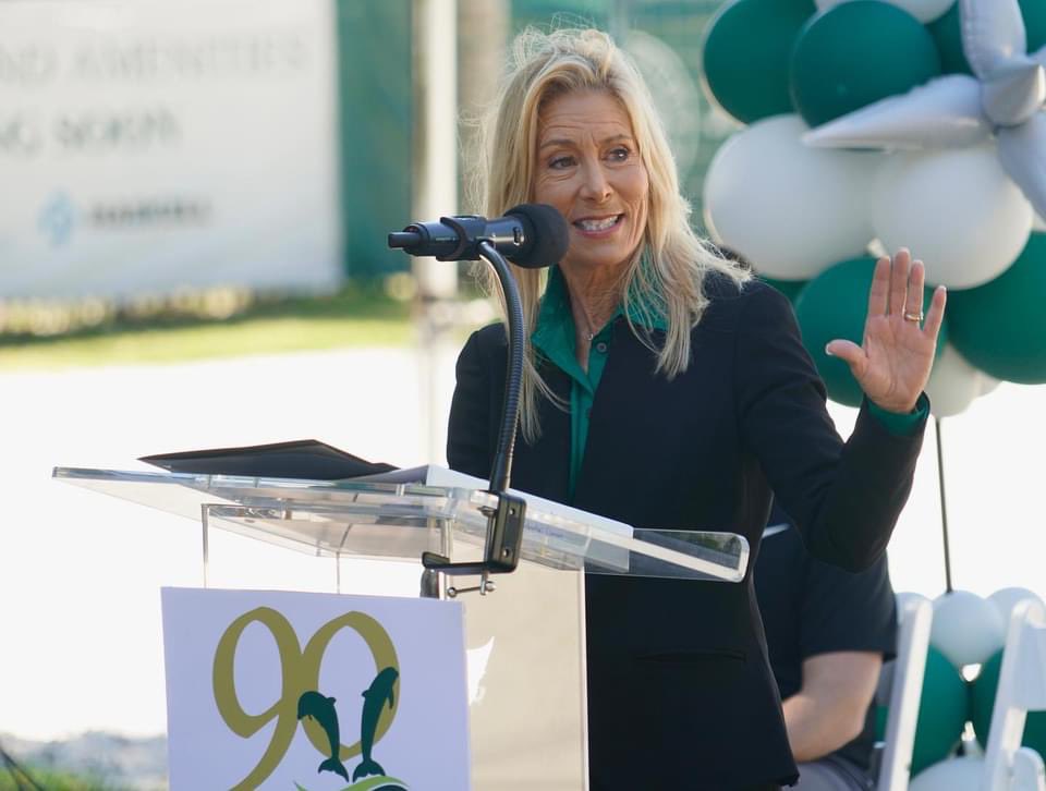 It was a historic day at Jacksonville University filled with community, volunteering, and celebrating JU’s Charter Day! Jacksonville Mayor Donna Deegan joined us for our 90th anniversary celebration and presented a proclamation for April 16th, to be JU’s Charter Day of Service!