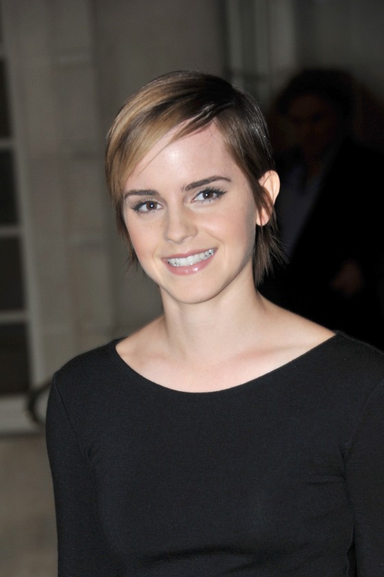 Emma Watson – Leggy Candids at The Ritz Hotel In Paris