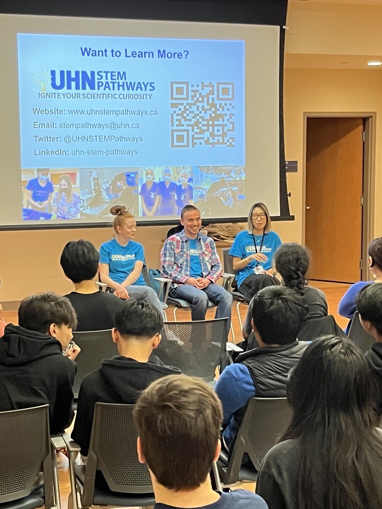 Another fun tour day! Students learned about technology in healthcare by visiting the Advanced Optical Microscopy Facility & participating in a laser workshop. They also toured @KITE_UHN simulation labs & heard from a fantastic group of speakers. Grateful for our volunteers!💙