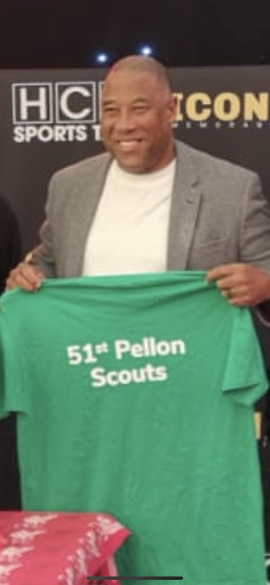 The legendary John Barnes meets 51st Pellon Scouts! What a player, what a gentleman. Will be coming to Halifax soon to meet our champion Scouts! Thank you to @memorabiliaicon for arranging the event!