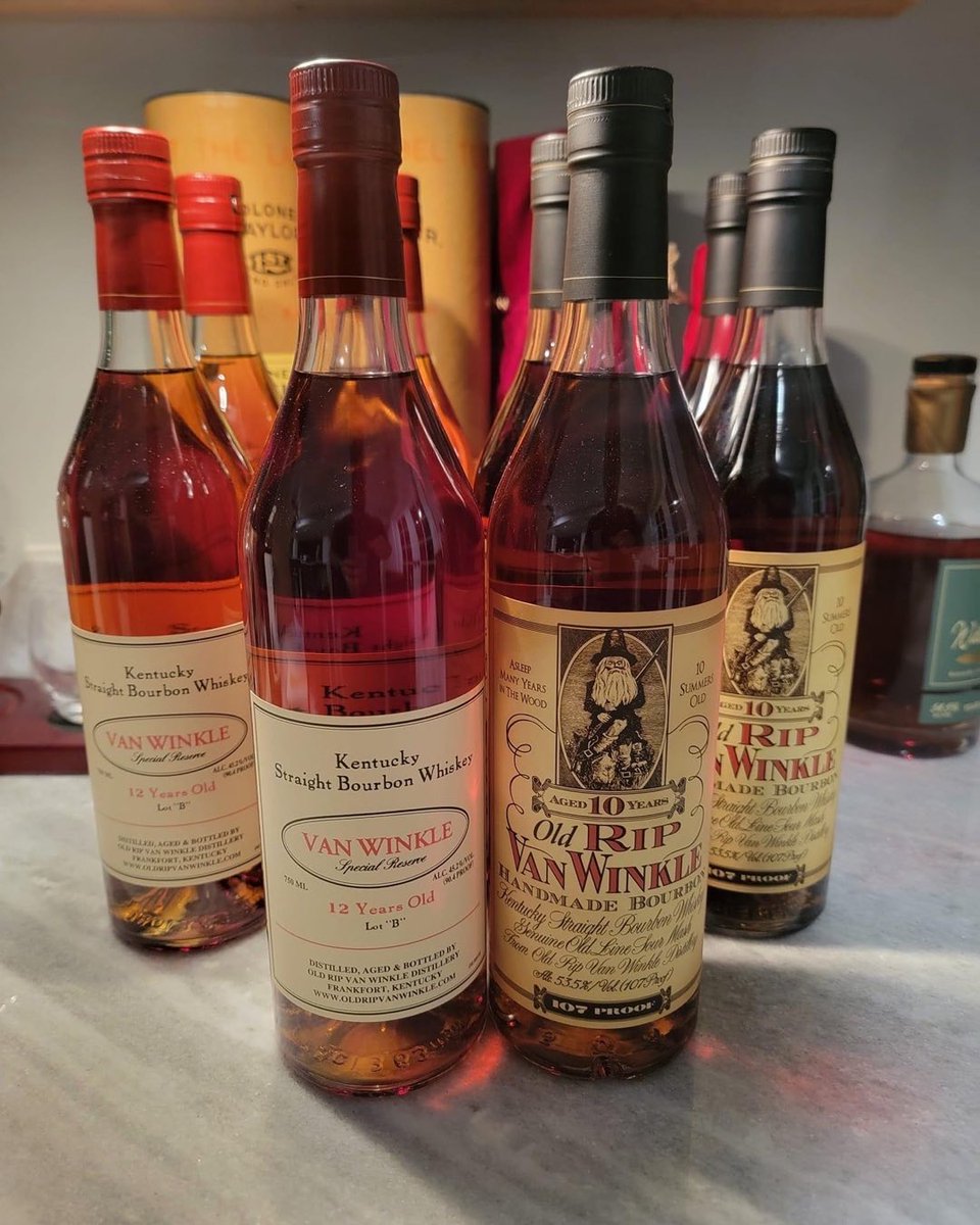 Today's collection don't miss out inbox if Interested in any.

 -Pappy Van Winkle 10 & 12yr
-Eh taylor small batch.

 #bourbon #bourbongram #bourbons #bourbonwhiskey #weller12 #wellerbourbon #weller #wellerwedneslay #wellerantique107 #wellerfullproof #wellerspecialreserve #drinks