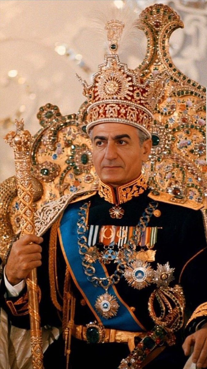 #NewProfilePic
تا ابد #جاویدشاه 
#بازگشت_به_آینده 
#KingRezaPahlavi